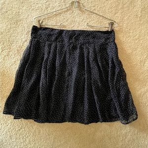 Gap brand skirt. Size 8 (fits like small). Navy blue with beige design.